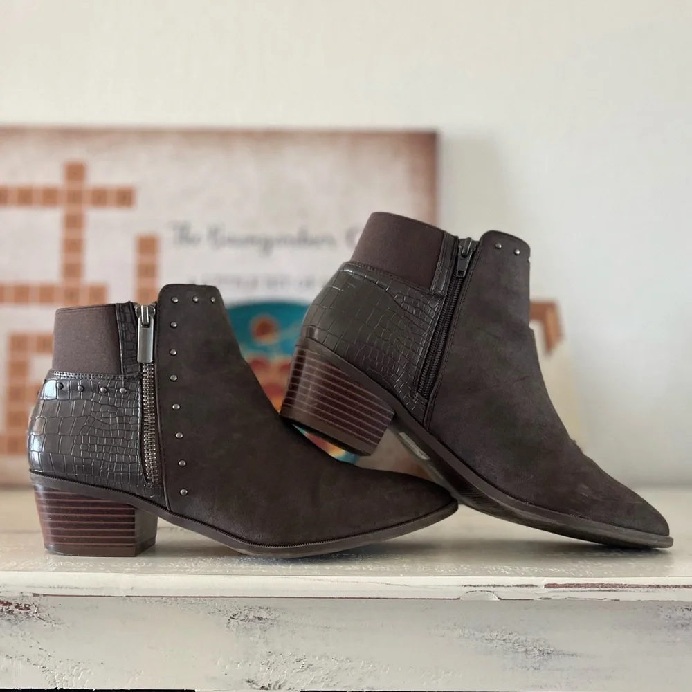 Brown Suede Ankle Booties Side Zip Croc Embossed Studded Low Block Heel 🔥